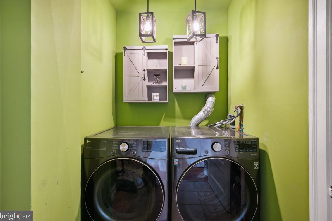 8 Mt Vernon Ave, Haddonfield NJ 08033-2325 exterior