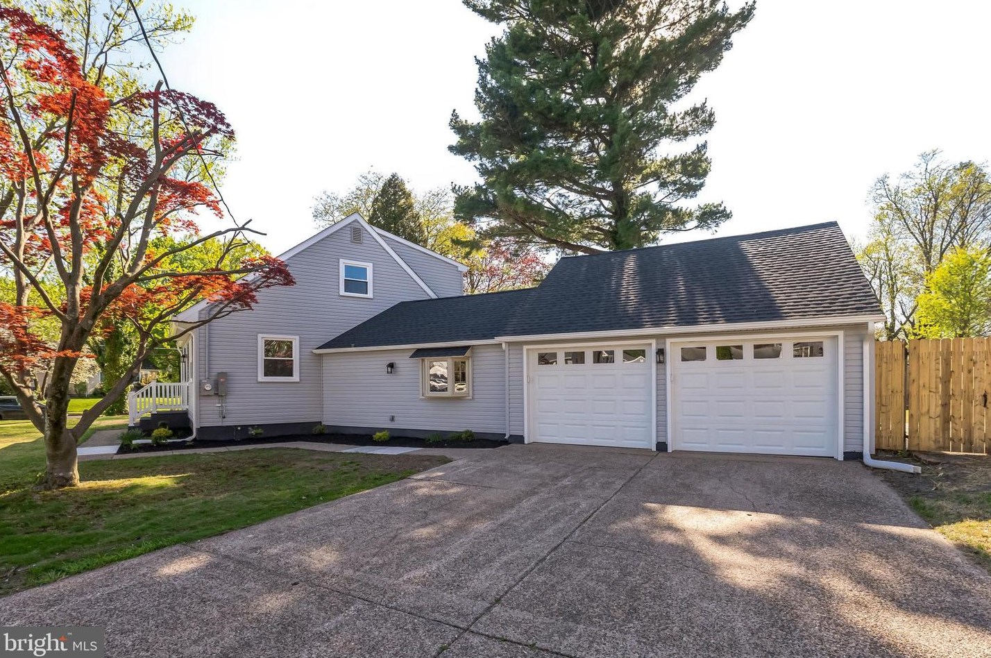 1211 Sylvan Dr, Haddon Heights, NJ 08035