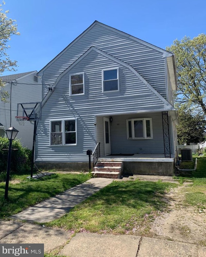 69 Knight Ave, Runnemede, NJ 08078-1745