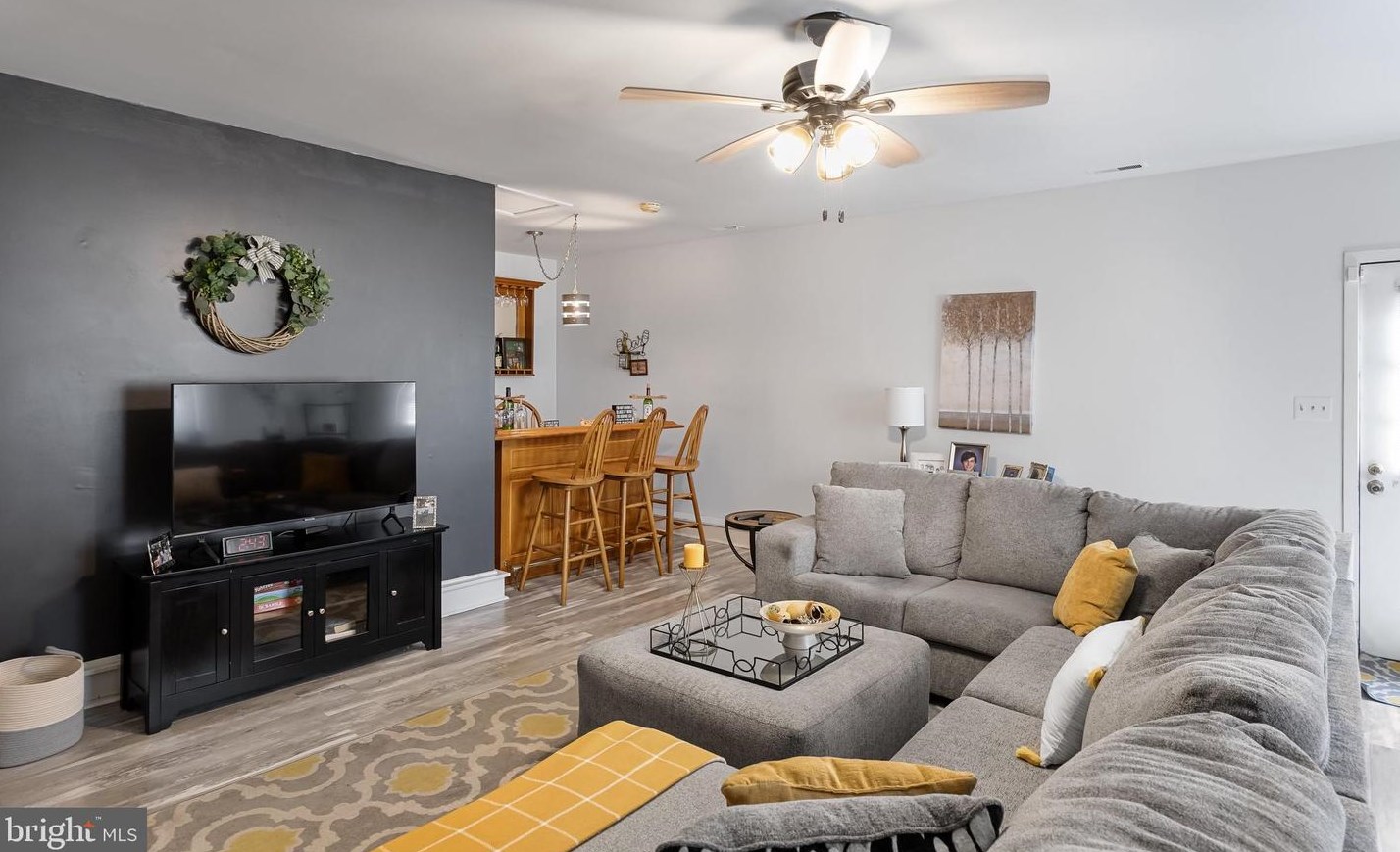 8314 Collins Ave, Camden NJ 08109-3567 exterior