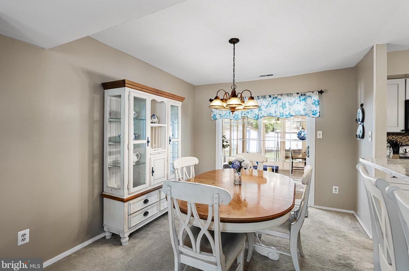 8314 Collins Ave, Camden NJ 08109-3567 exterior