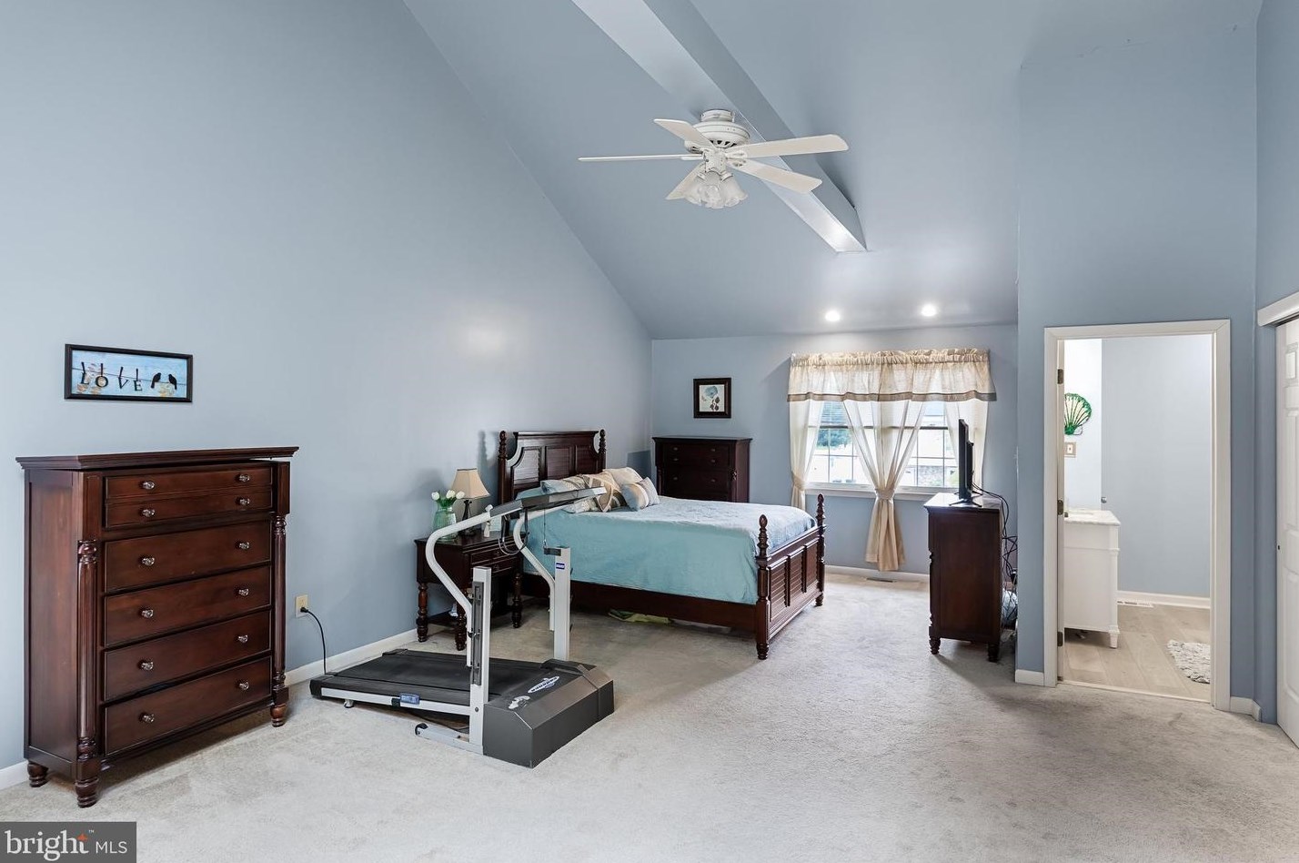 8314 Collins Ave, Camden NJ 08109-3567 exterior