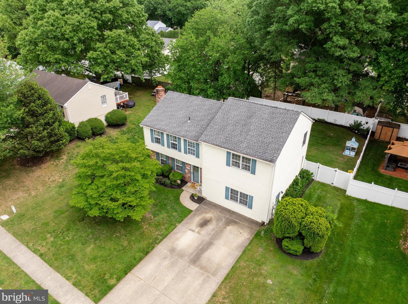 8314 Collins Ave, Camden NJ 08109-3567 exterior