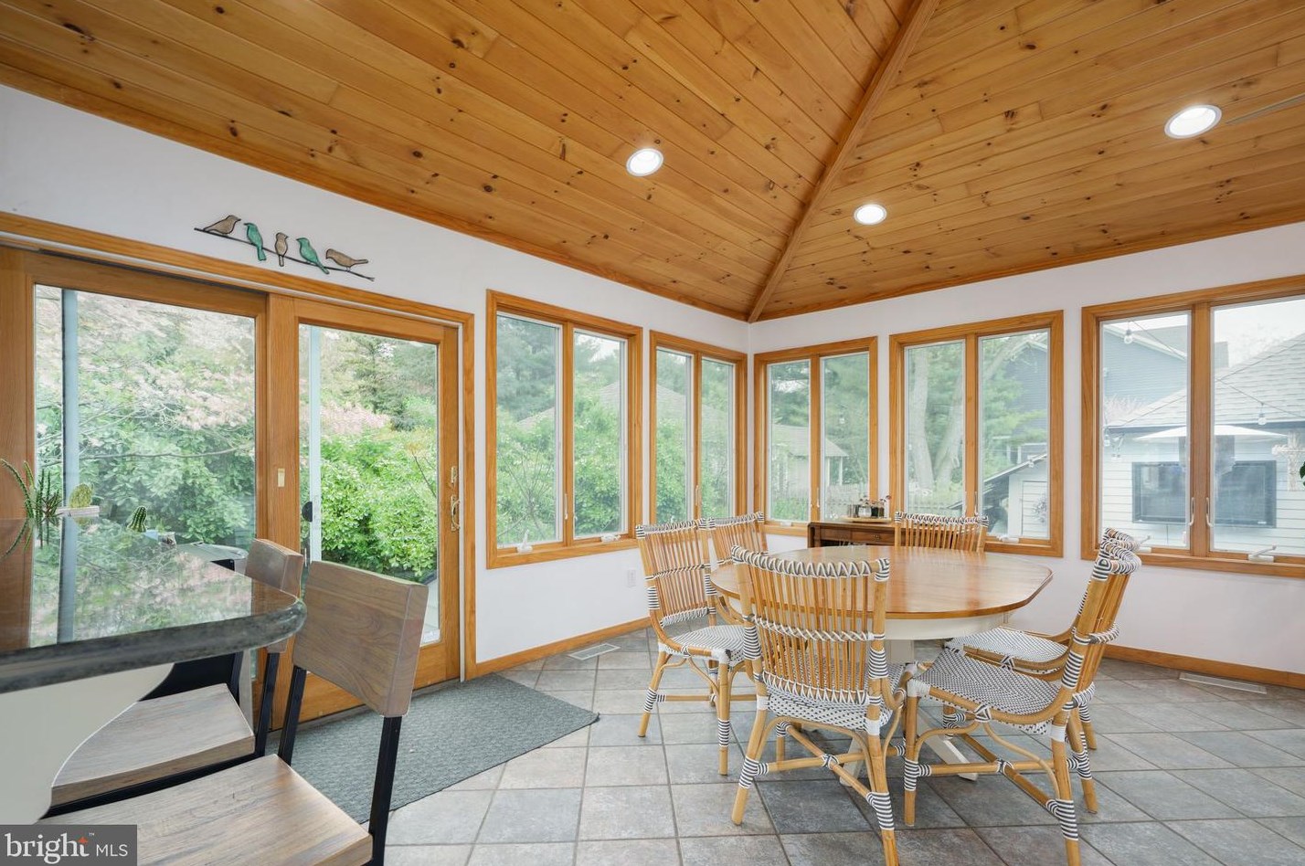 81 Chews Lndg Rd, Tavistock NJ 08033-3843 exterior