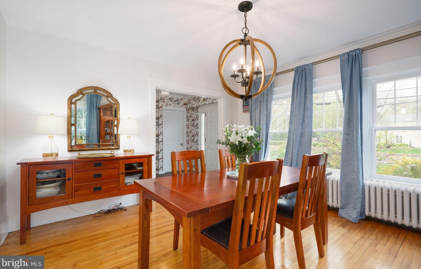 81 Chews Lndg Rd, Tavistock NJ 08033-3843 exterior