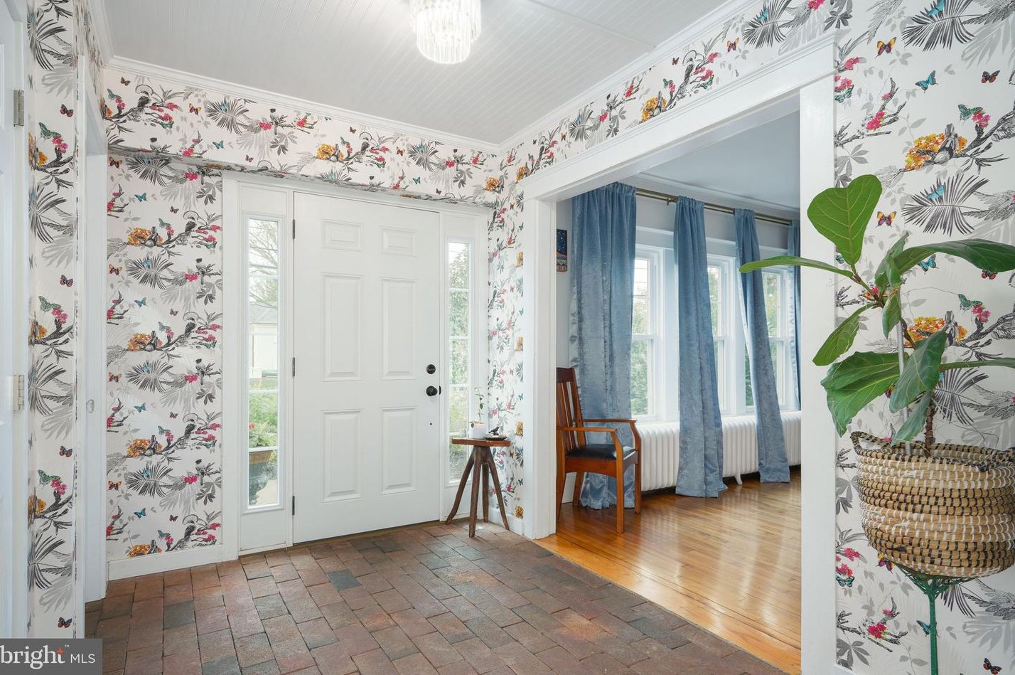 81 Chews Lndg Rd, Tavistock NJ 08033-3843 exterior