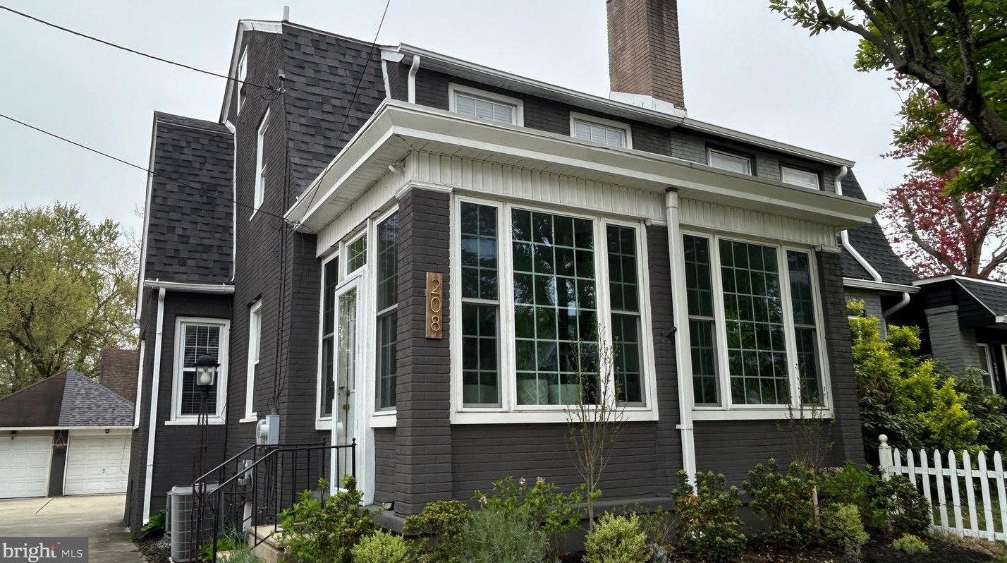 208 Haddon Ave, Camden, NJ 08108