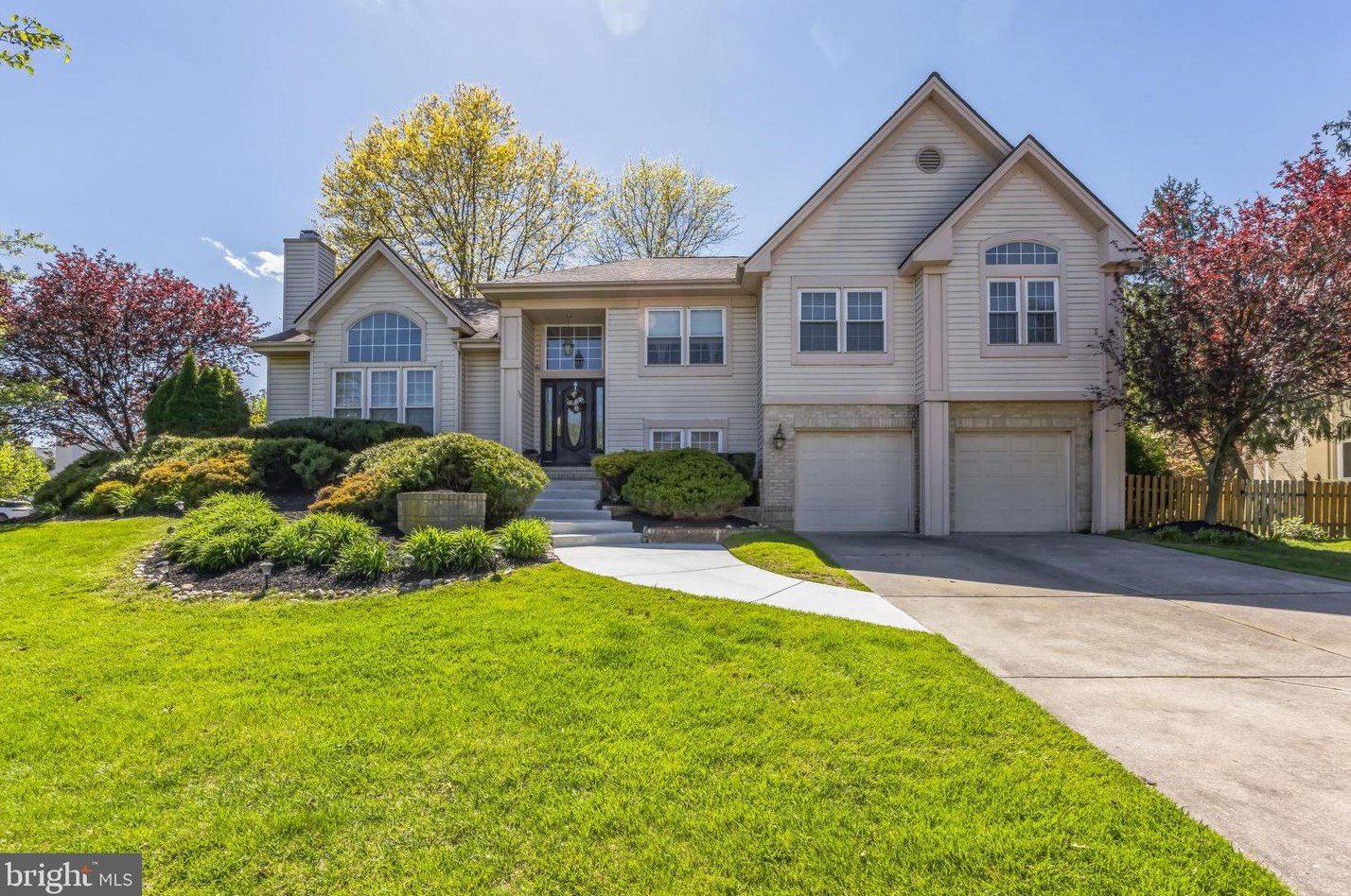 36 Village Dr, Franklin Township, NJ 08043