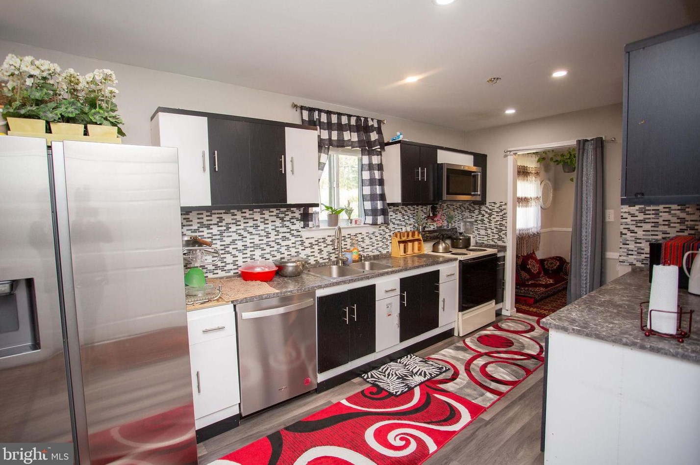 8421 Wyndam Rd, Camden NJ  08109-3219 exterior