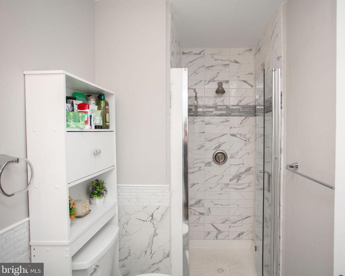 8421 Wyndam Rd, Camden NJ  08109-3219 exterior