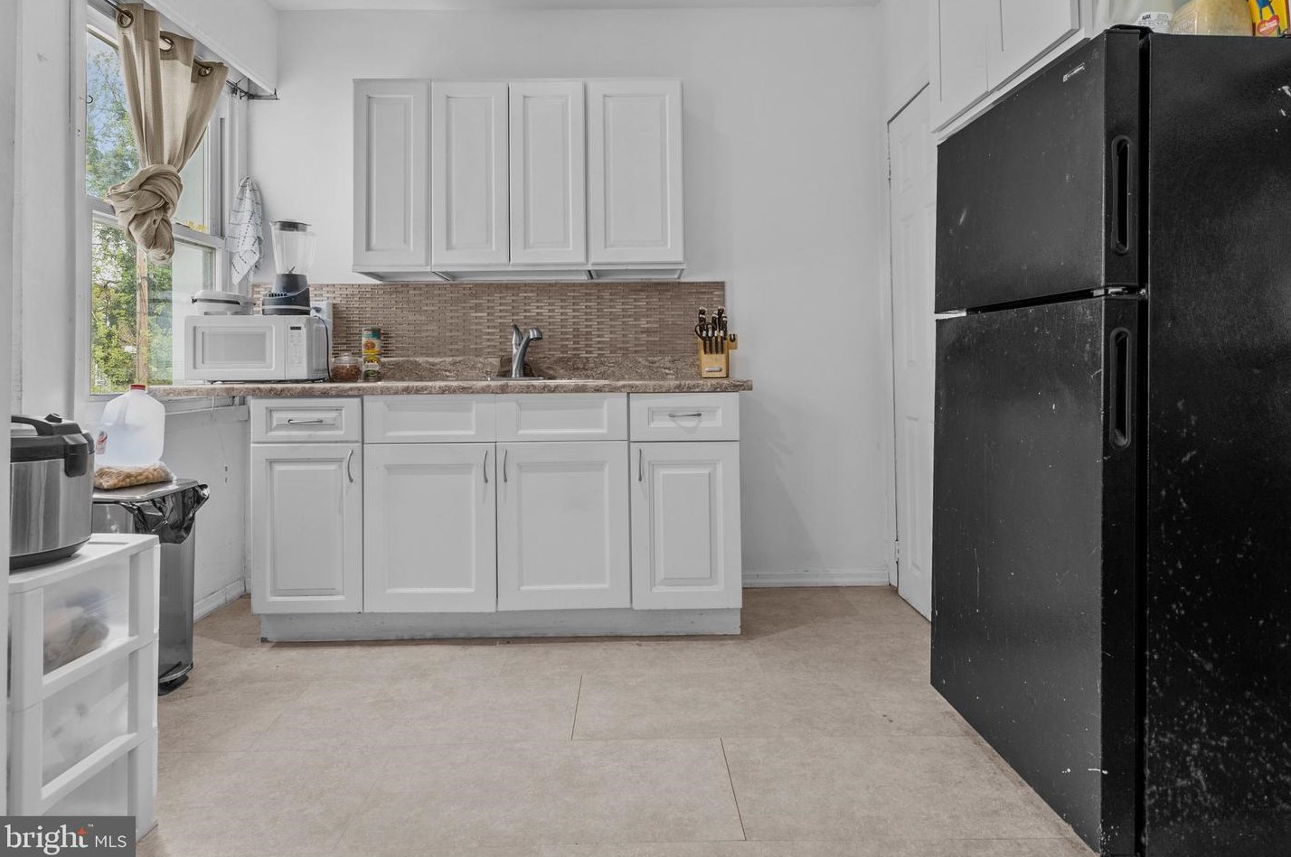 406 Rand St, Camden NJ 08105-2712 exterior