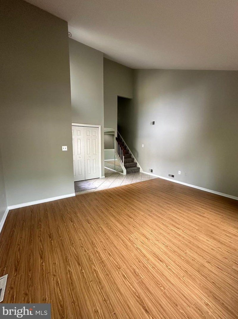 42 Peregrine Dr, Franklin Township, NJ 08043