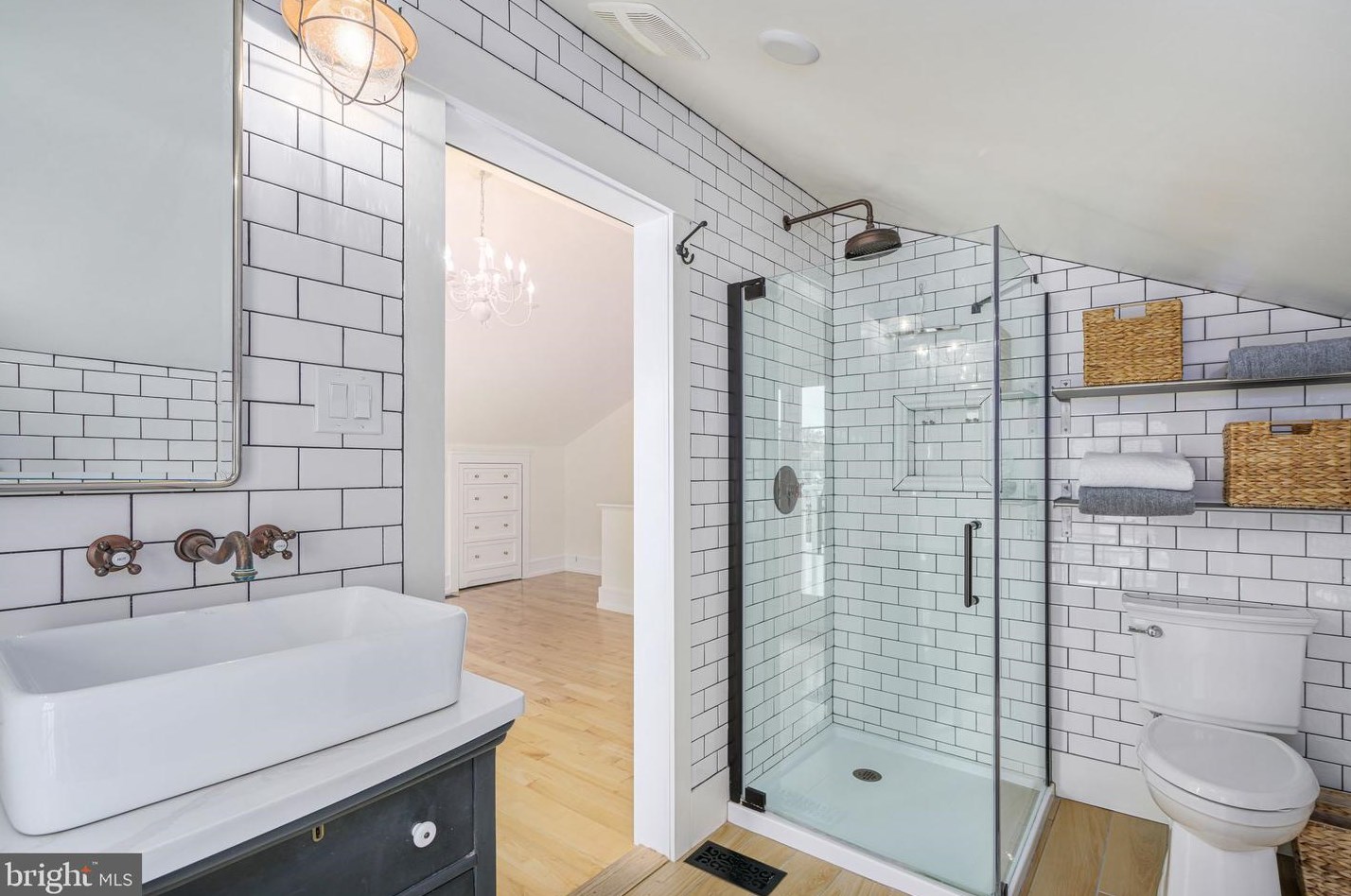 25 Mechanic St, Haddonfield NJ 08033-2411 exterior