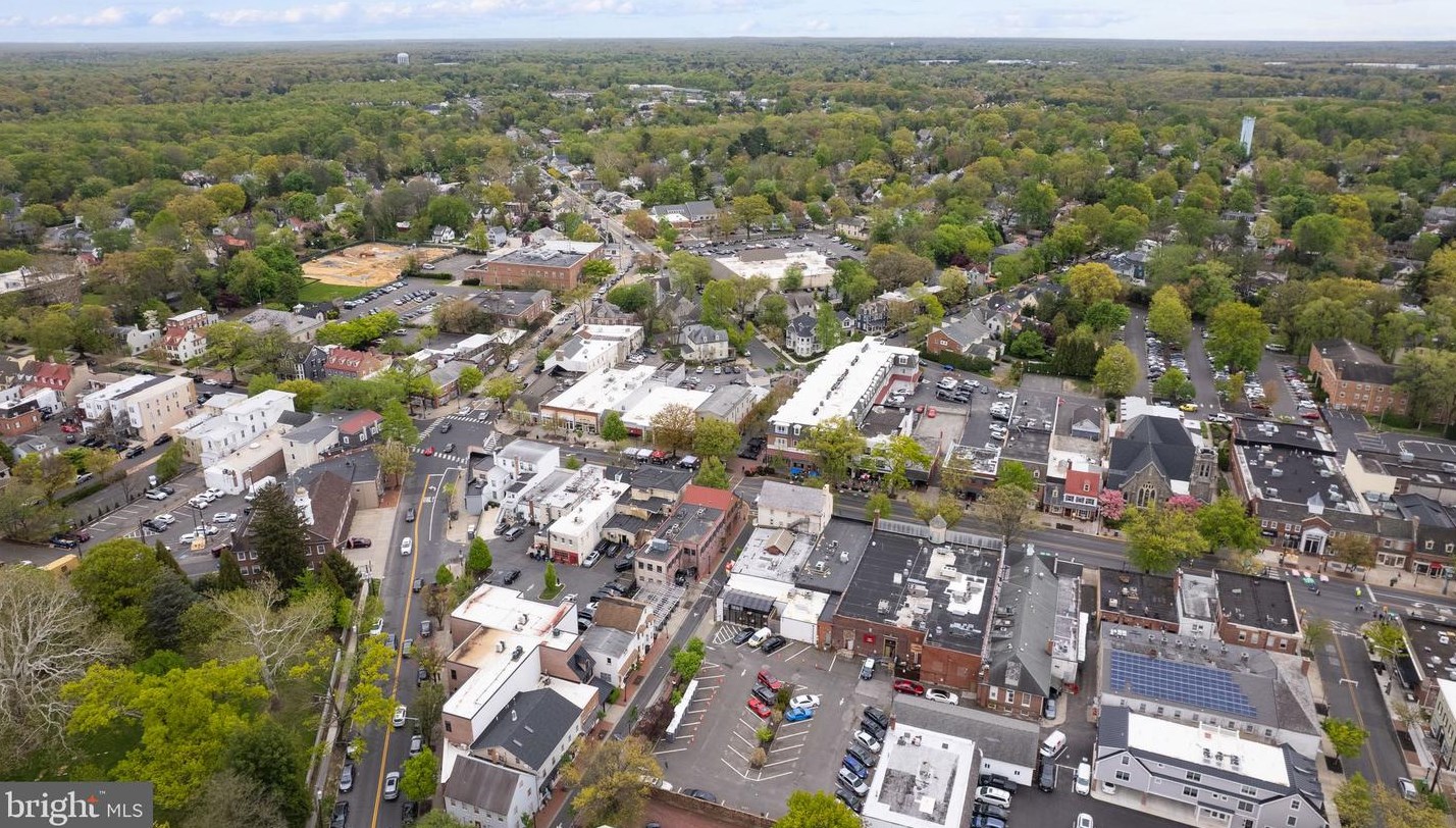 25 Mechanic St, Haddonfield NJ 08033-2411 exterior