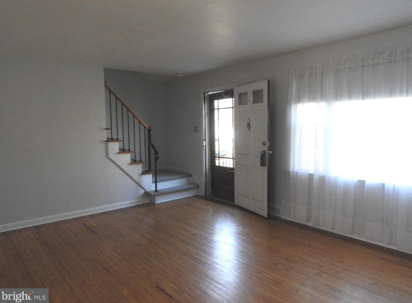 110 Cambridge Ave, Camden, NJ 08108