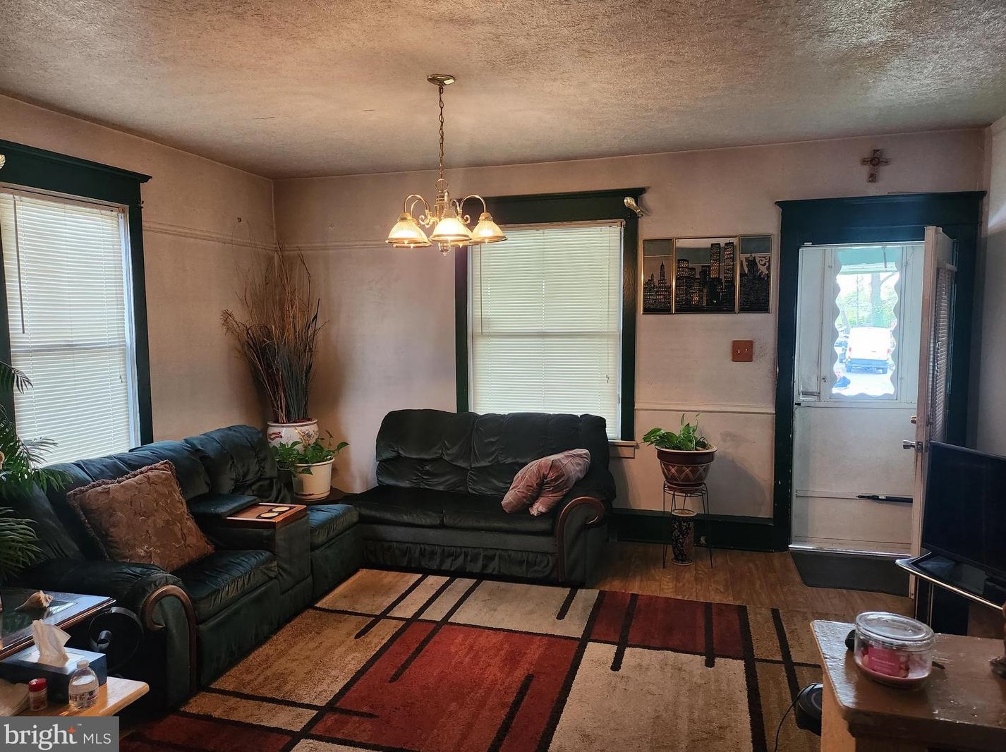 410 34th St, Camden, NJ 08105-1606