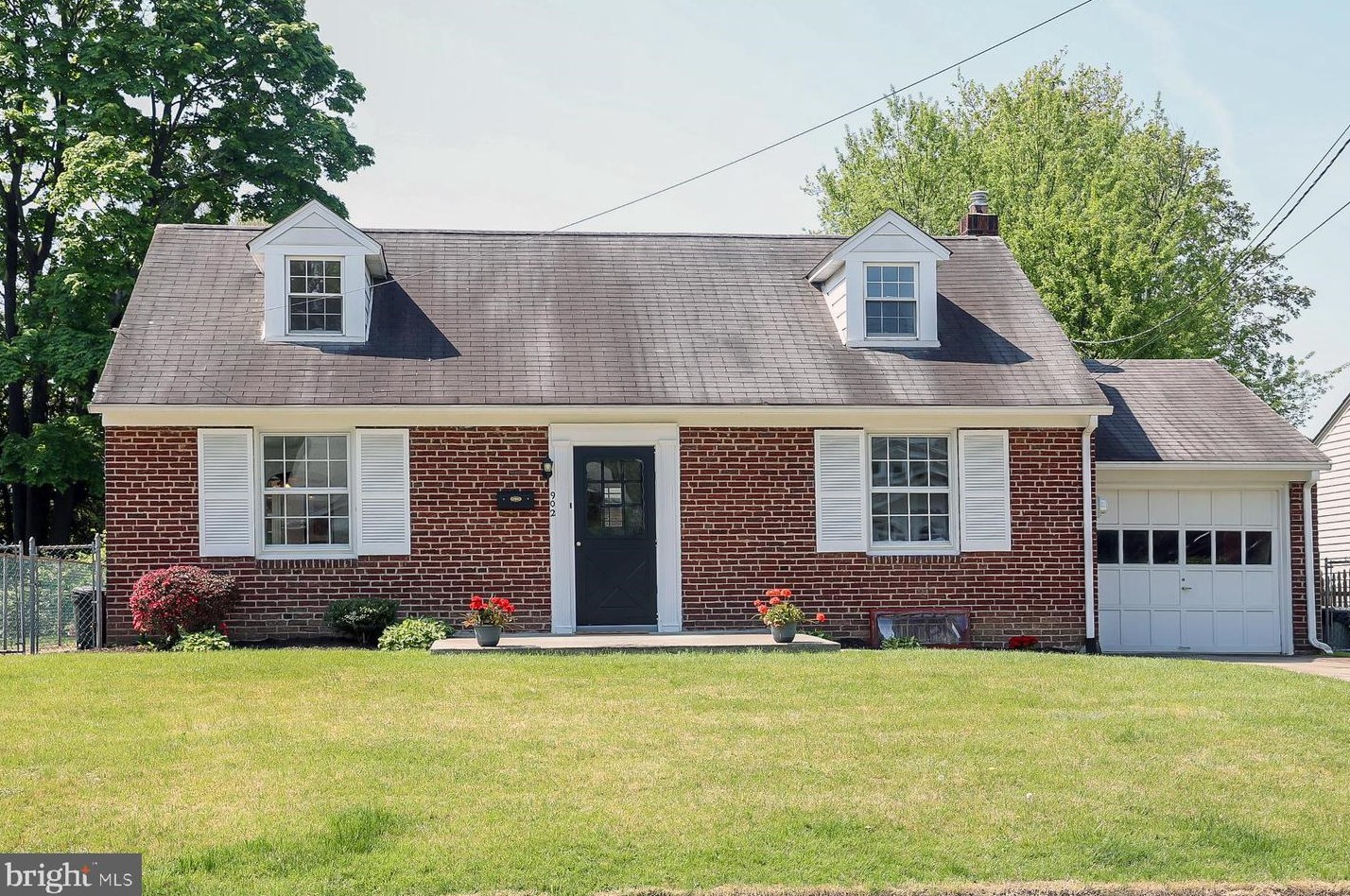 902 Merrick Ave, Camden, NJ 08108