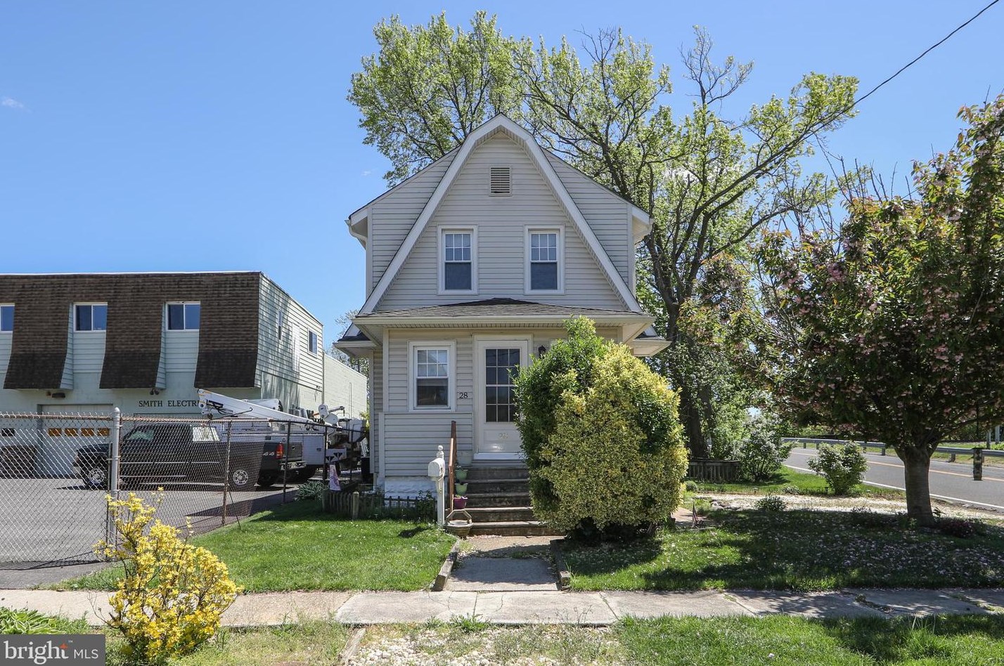 28 Capitol Ave, Camden, NJ 08107-1040
