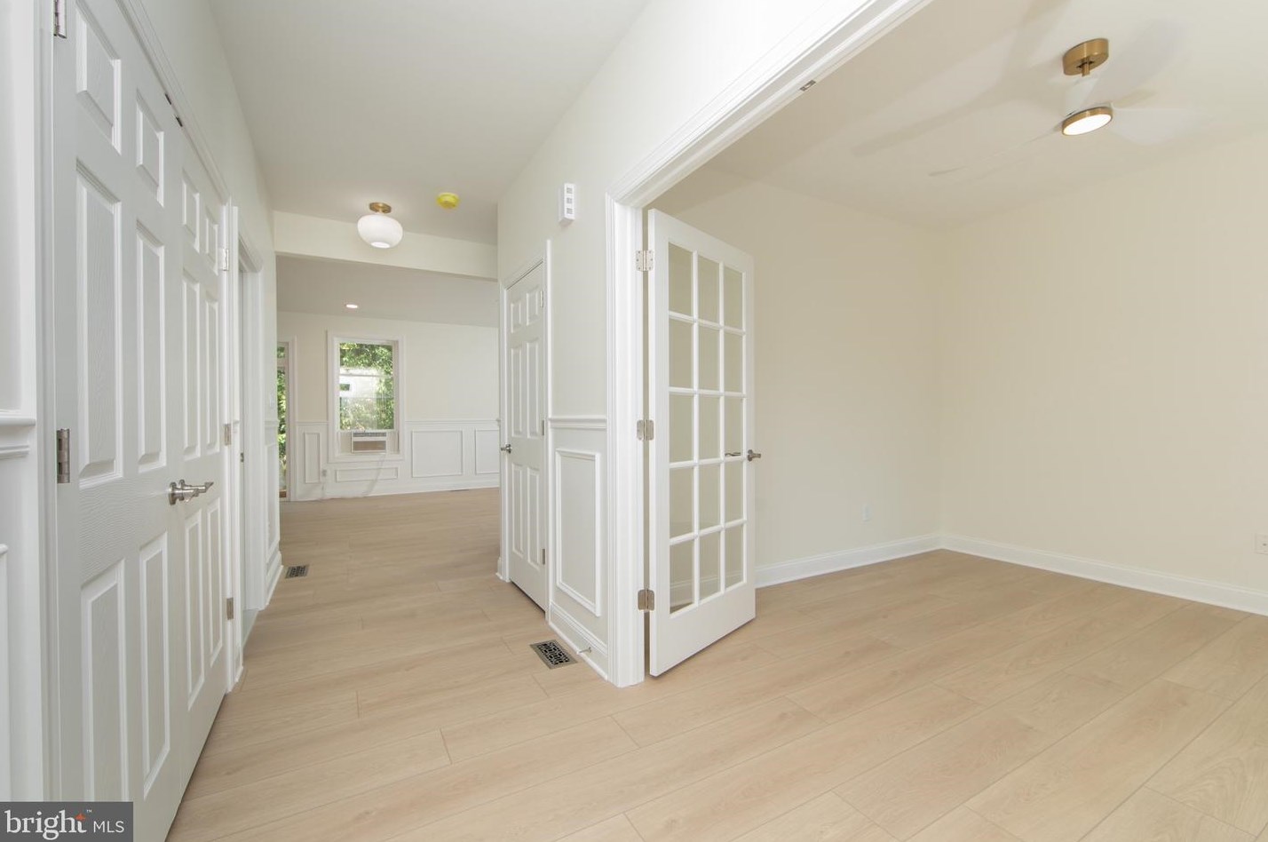 15 Lafayette Ave, Franklin Township, NJ 08043