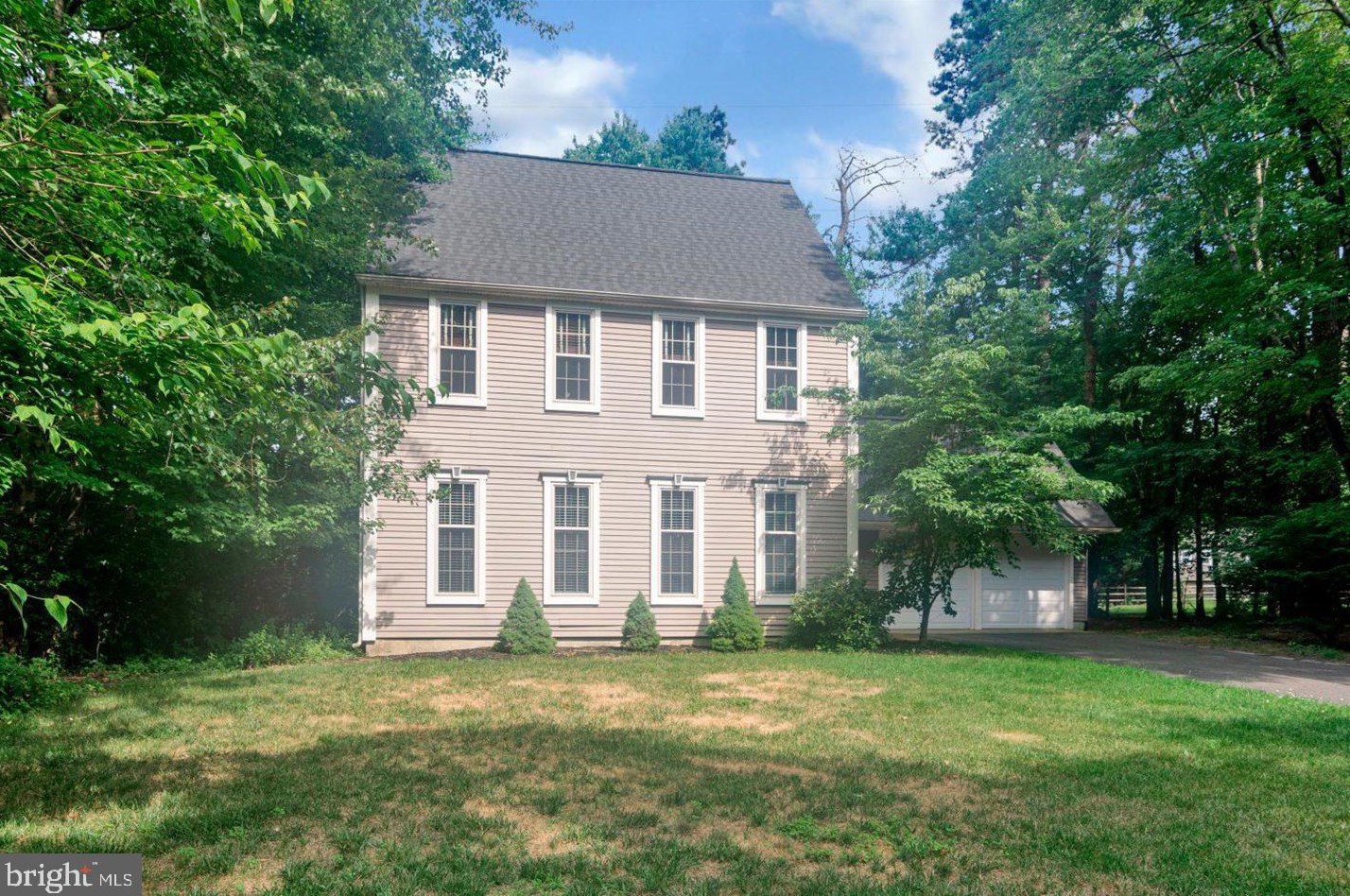 4 Oxford Ct, Franklin Township, NJ 08043
