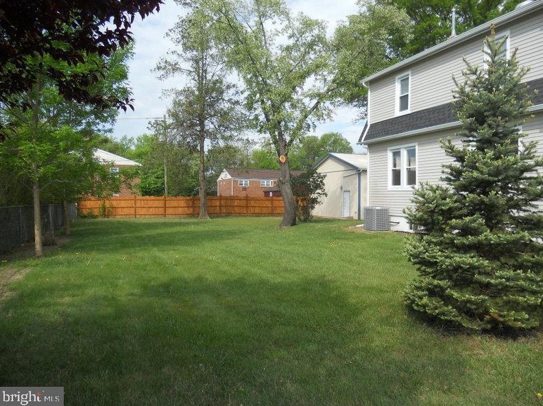 127 Minnetonka Rd, Somerdale NJ 08083-2720 exterior