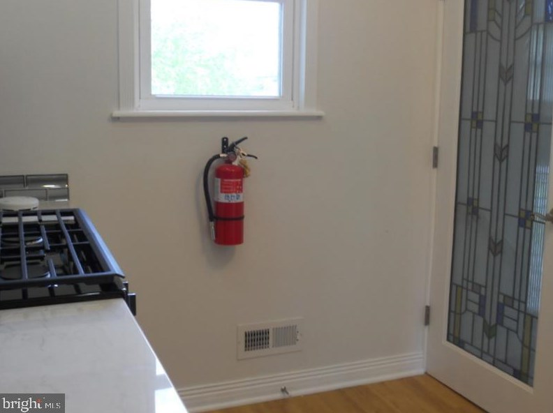 127 Minnetonka Rd, Somerdale NJ 08083-2720 exterior