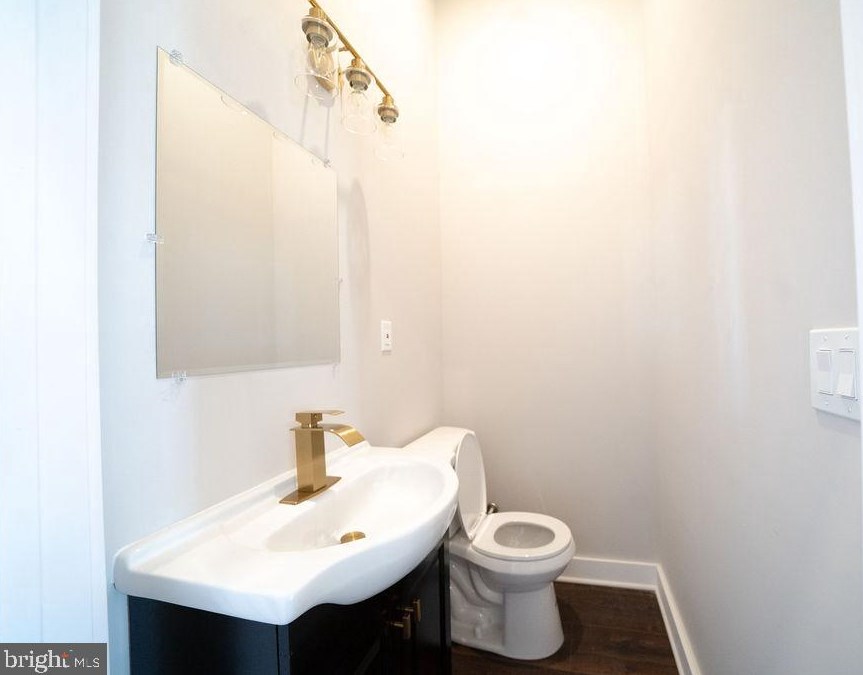 268 Wyoming Ave, Camden NJ 08106-1633 exterior