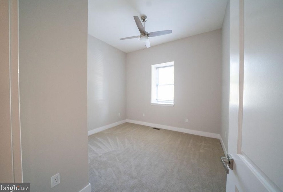 268 Wyoming Ave, Camden NJ 08106-1633 exterior