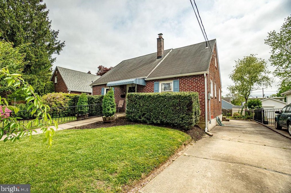1404 W High St, Haddon Heights, NJ 08035