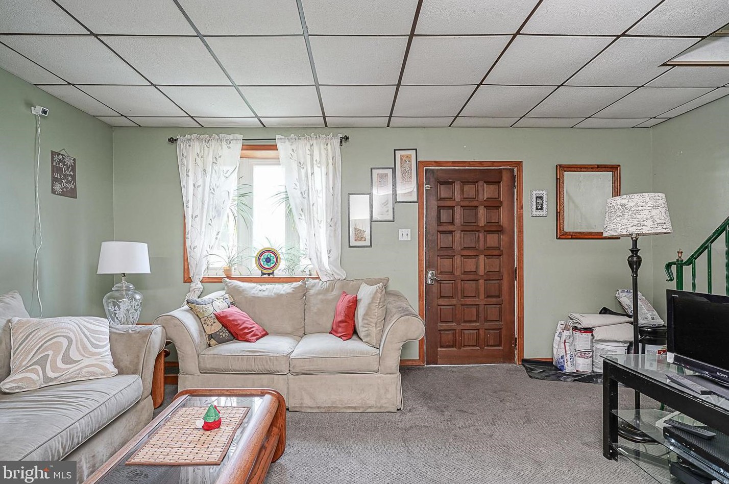 521 Blenheim Ave, Blenheim, NJ 08012-3084