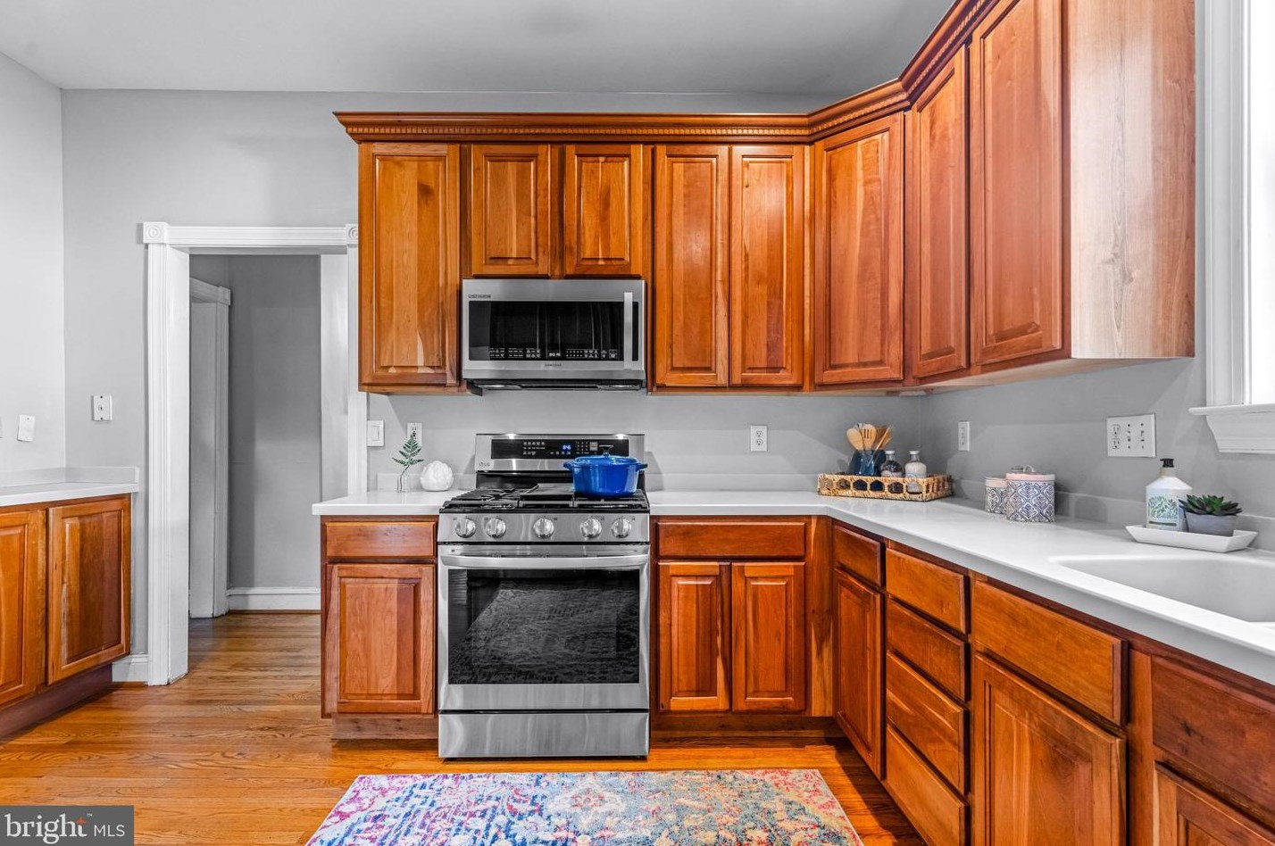 213 Park Ave, Haddonfield NJ 08033-1639 exterior