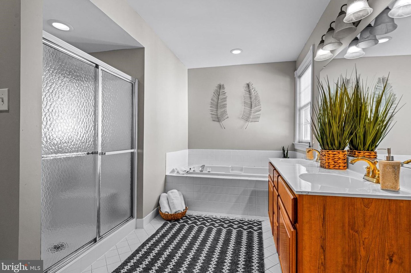 213 Park Ave, Haddonfield NJ 08033-1639 exterior