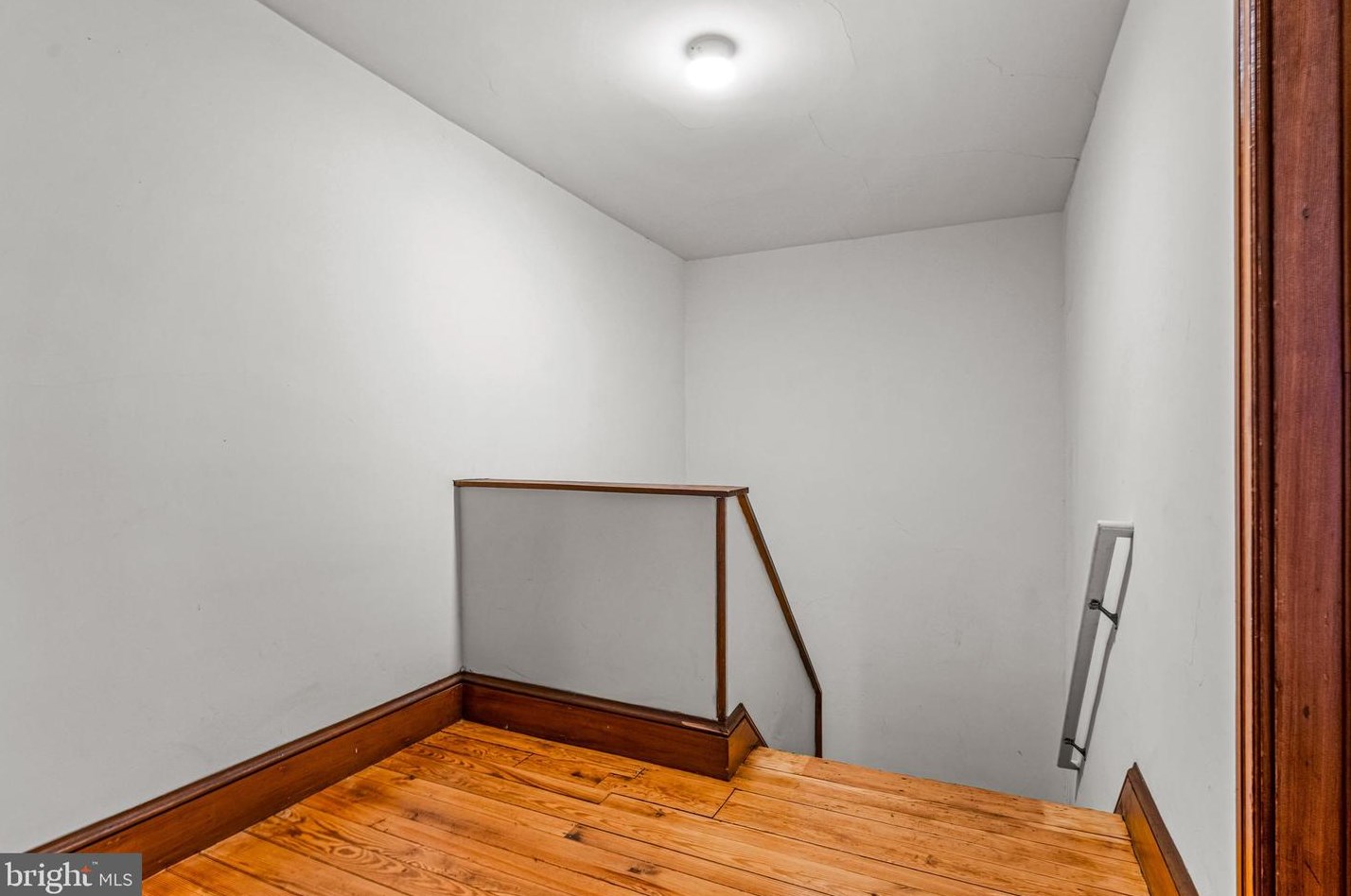 213 Park Ave, Haddonfield NJ 08033-1639 exterior