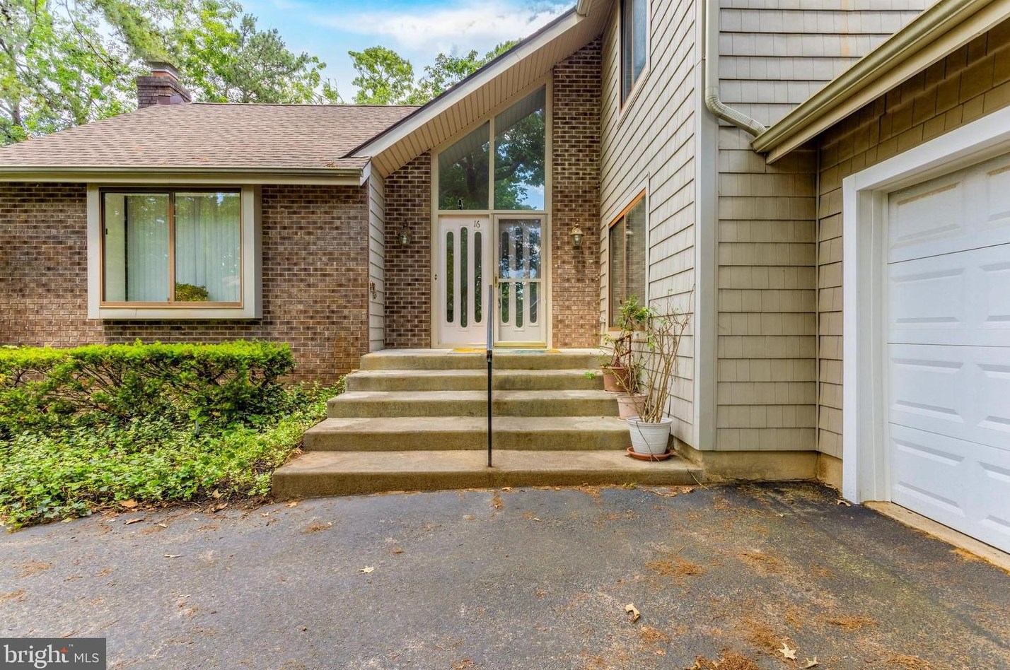 16 Lexton Run, Franklin Township, NJ 08043