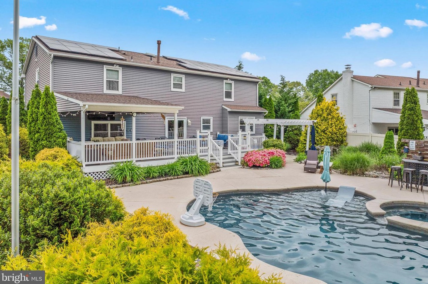 47 Acadia Dr, Franklin Township, NJ 08043