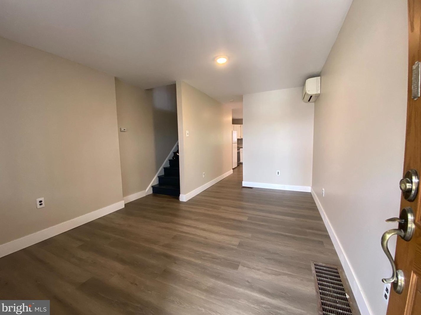 120 Elm St, Camden, NJ 08102