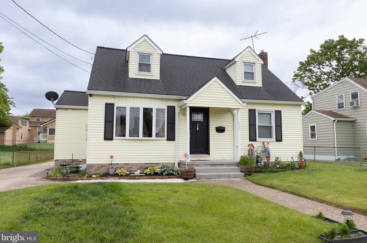 122 Maryland Ave, Magnolia, NJ 08049-1311