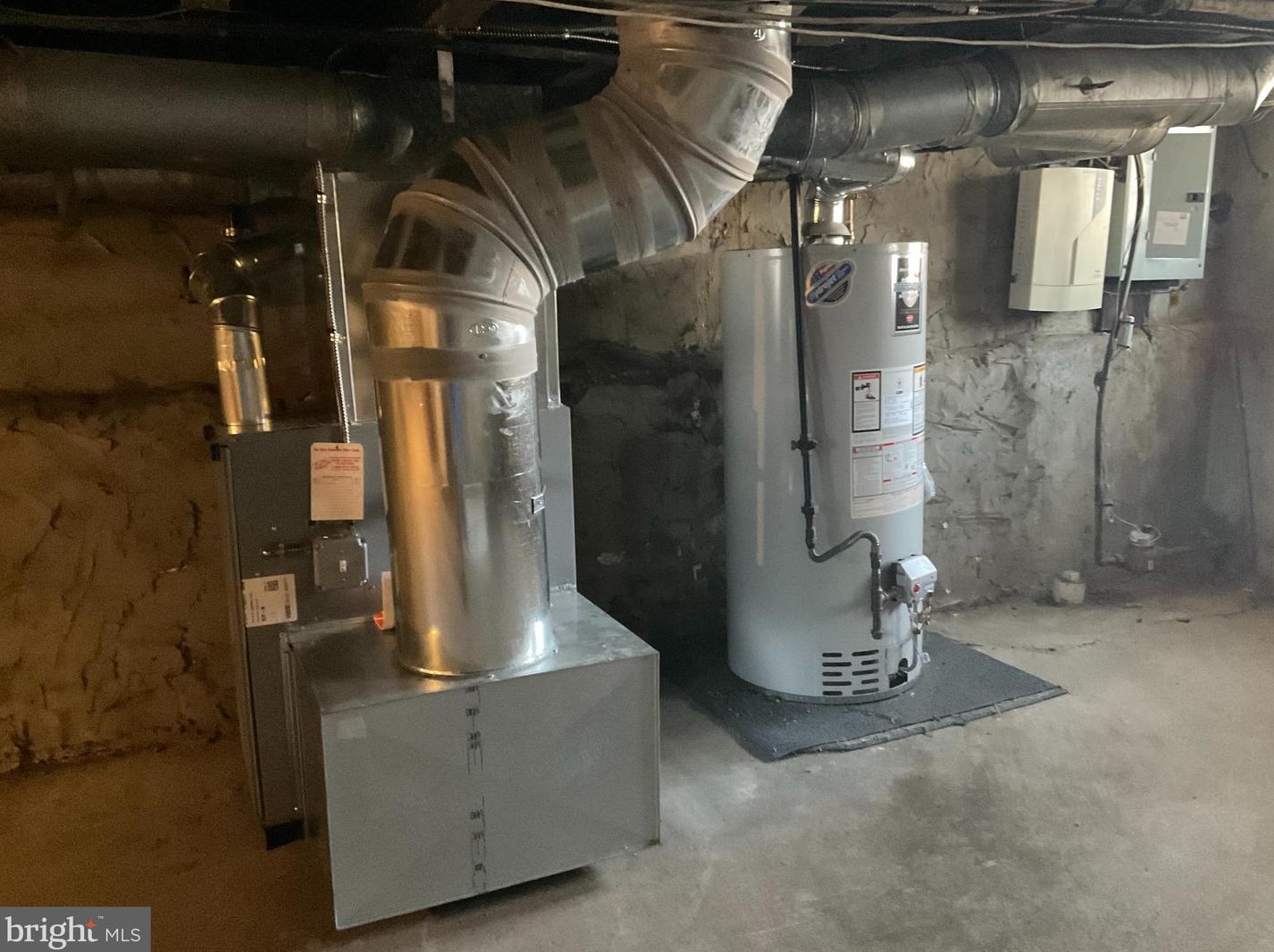 712 Spruce St, Camden NJ 08103-3230 exterior