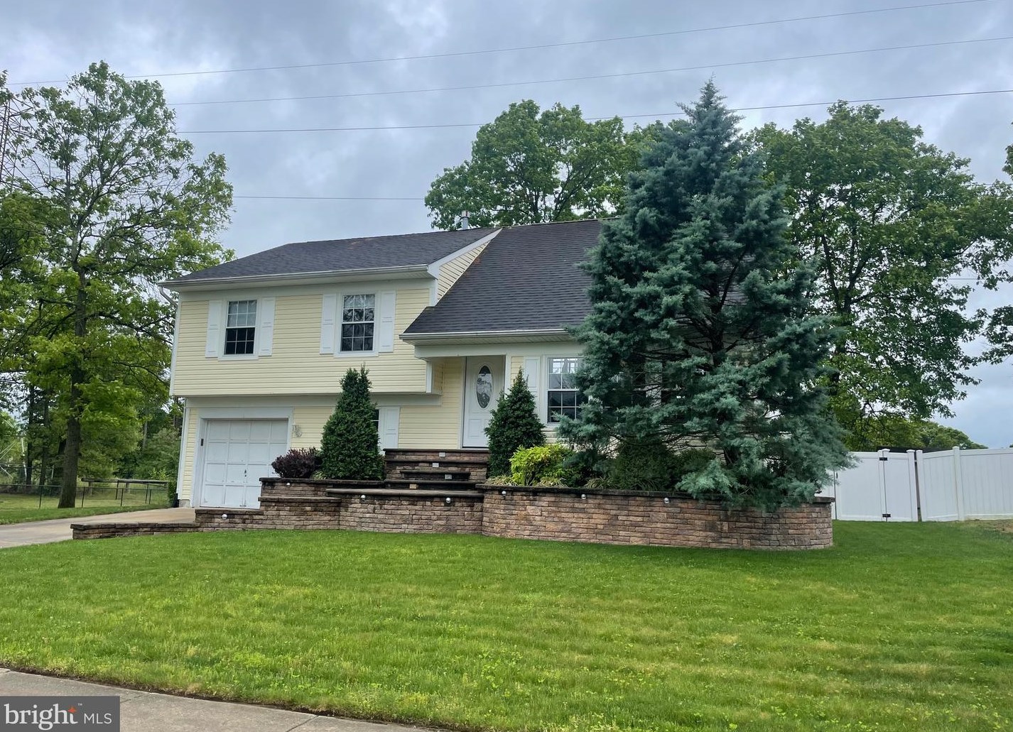 29 Bromley Dr, Erial, NJ 08081