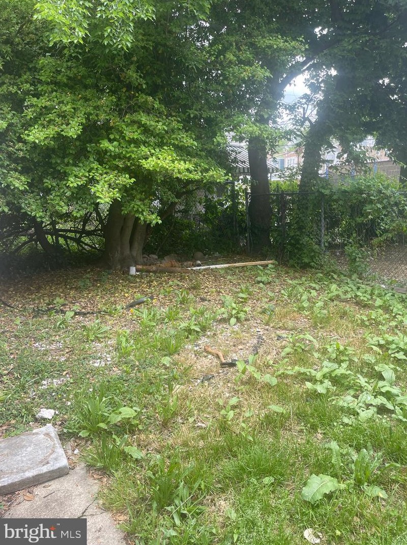 1291 Browning St, Camden NJ 08104-2010 exterior