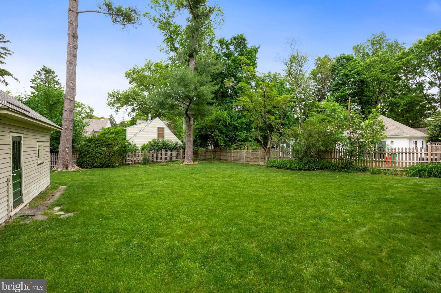 237 Mountwell Ave, Haddonfield NJ 08033-3311 exterior