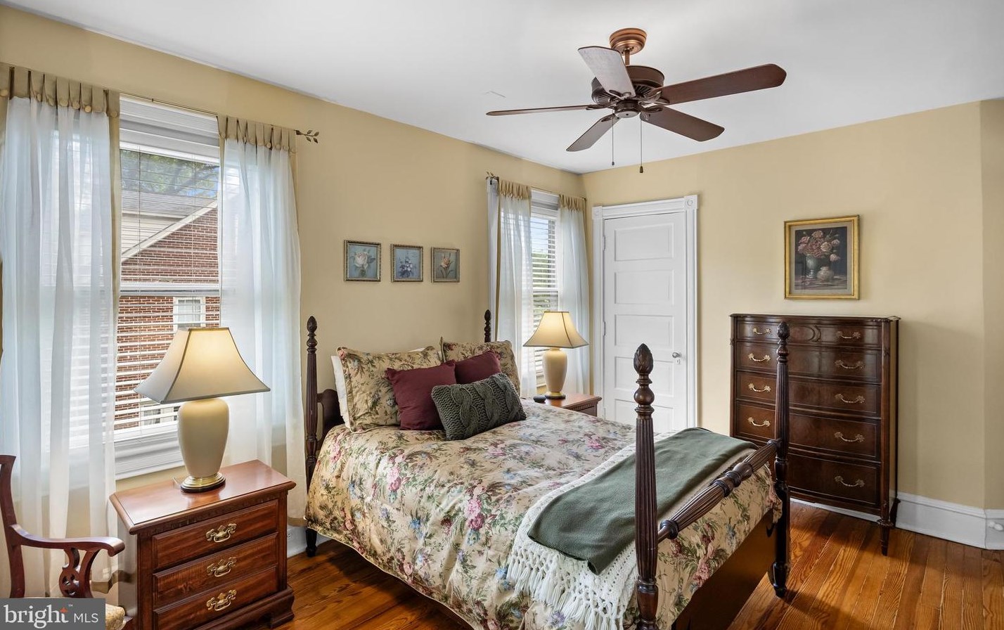 237 Mountwell Ave, Haddonfield NJ 08033-3311 exterior