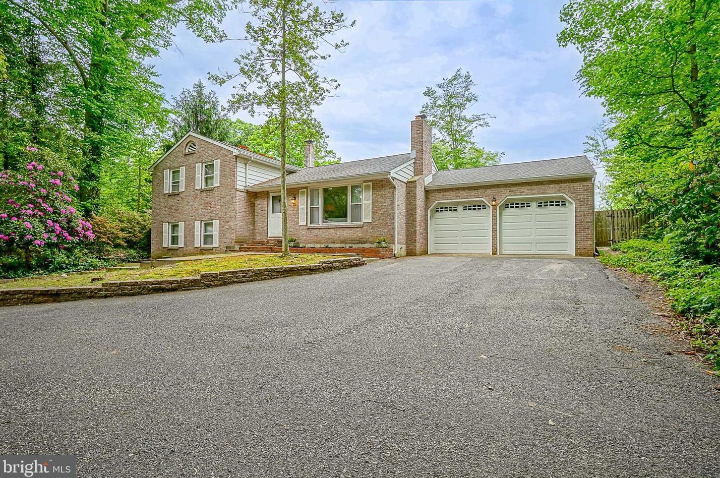 14 Glen Dr, Franklin Township, NJ 08043