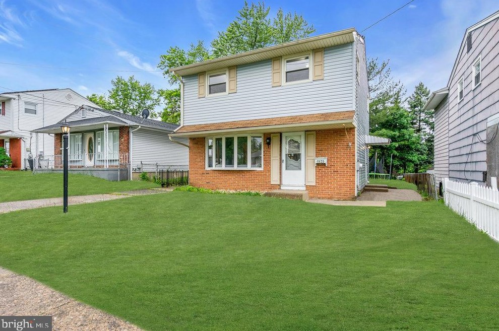 8421 Stow Rd, Camden, NJ 08110