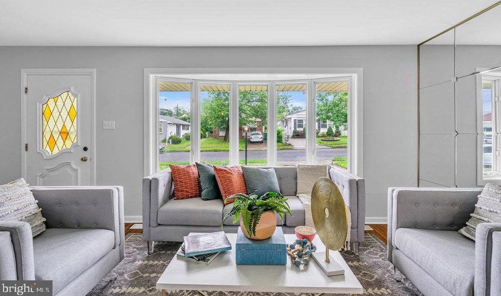 8421 Stow Rd, Camden NJ 08110-3337 exterior