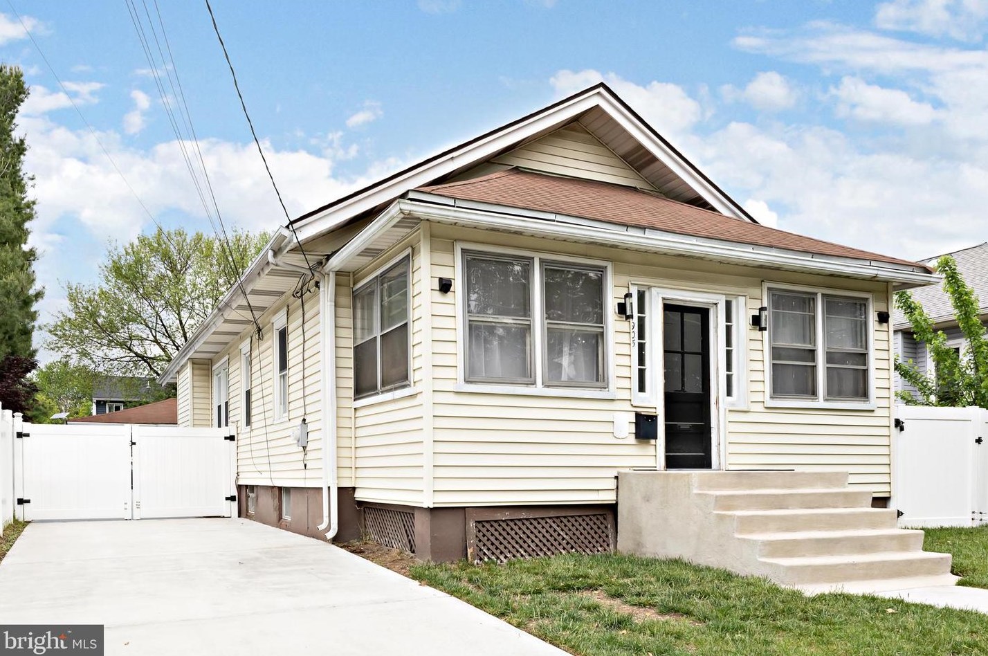 1905 Brynmawr Ave, Haddon Heights, NJ 08035-1012