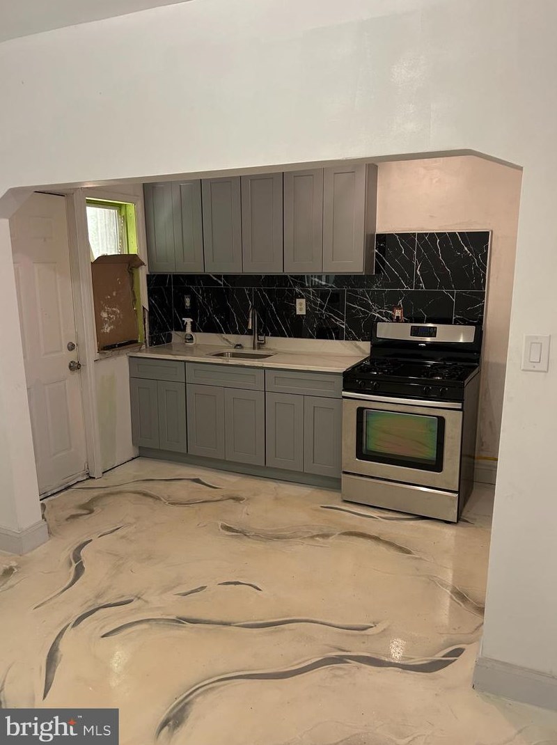 1329 Browning St, Camden, NJ 08104