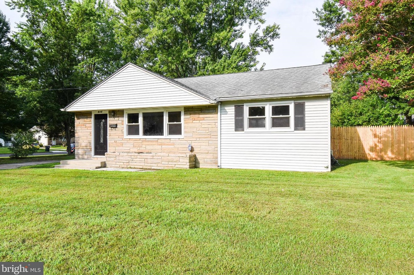 235 Willmont Ave, Barrington, NJ 08007-1240