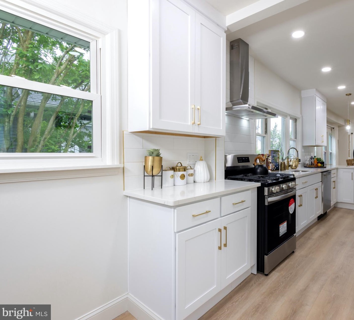 118 E Haddon Ave, Camden, NJ 08107
