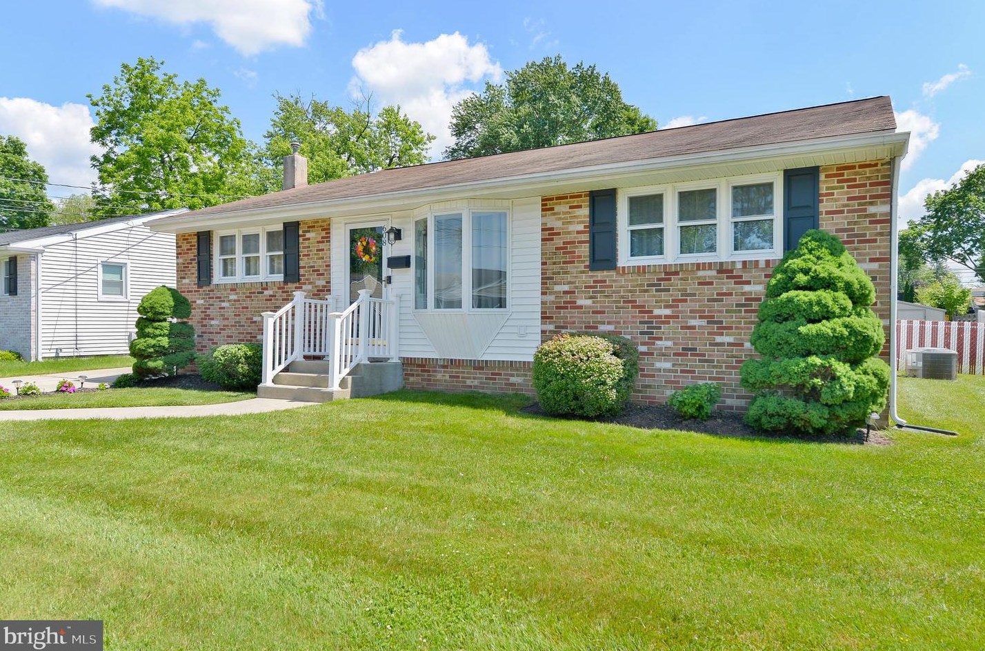 608 W Harrison Ave, Magnolia, NJ 08049